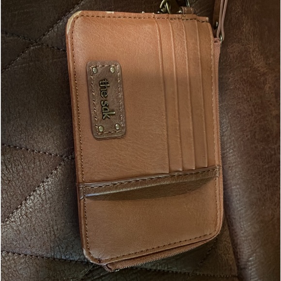 Used - Picture 1 of 2